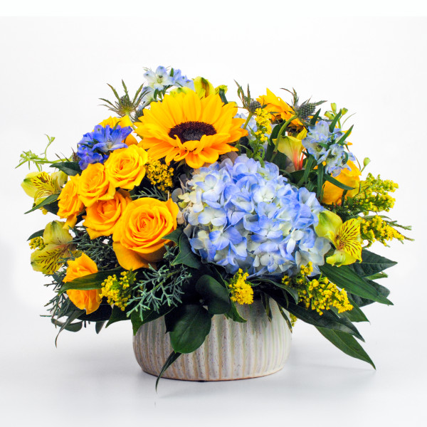 Beachy Breeze Bouquet Centerpiece