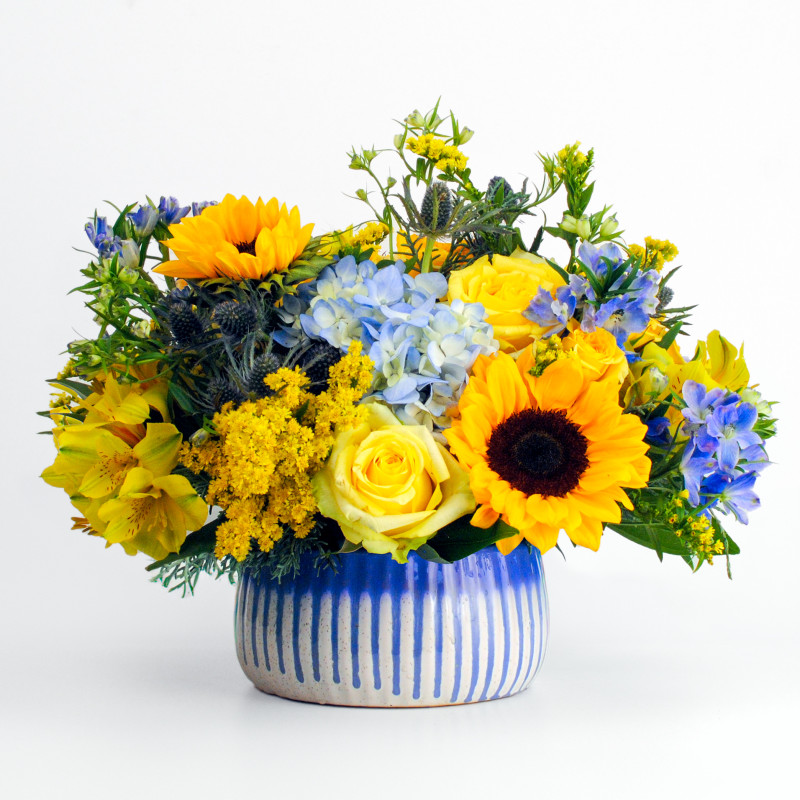 Beachy Breeze Bouquet Centerpiece - Same Day Delivery